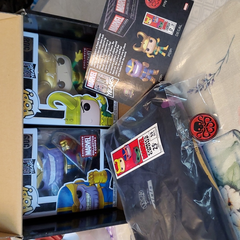 Marvel funko 5 piece collector Corp box